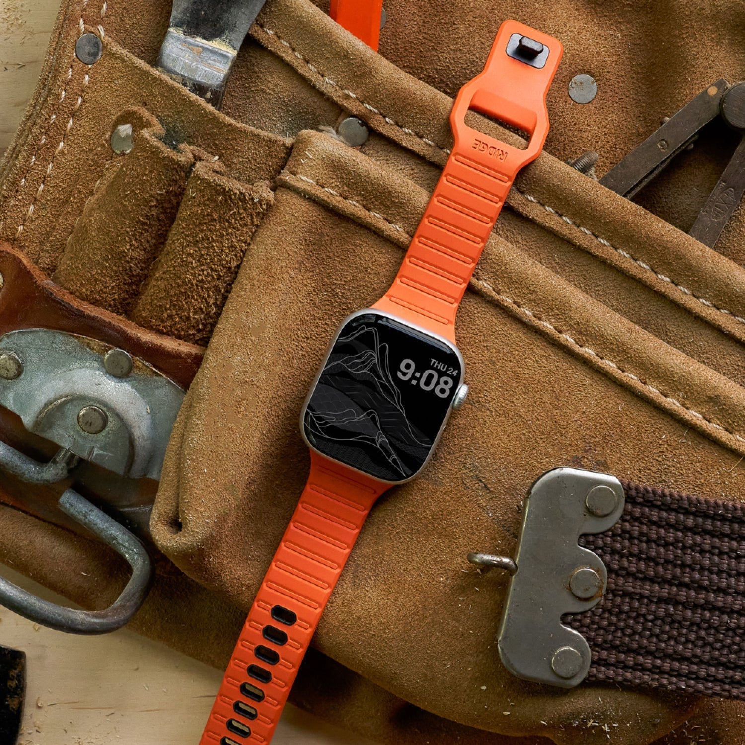 https://cdn.shopify.com/s/files/1/0613/6213/files/EverydayWatchStraps-Small-Orange-Lifestyle1.jpg?v=1754953929