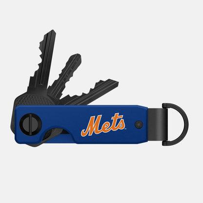 https://cdn.shopify.com/s/files/1/0613/6213/files/NewYorkMets-KeyCase-Render1.jpg?v=1742512375