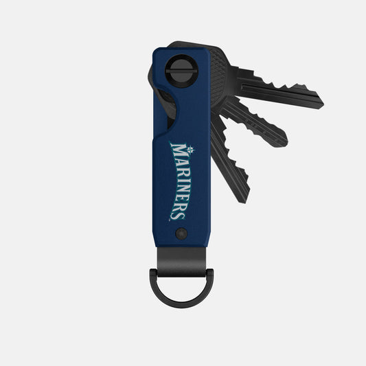 https://cdn.shopify.com/s/files/1/0613/6213/files/SeattleMariners-KeyCase-THUMBNAIL.jpg?v=1742512367
